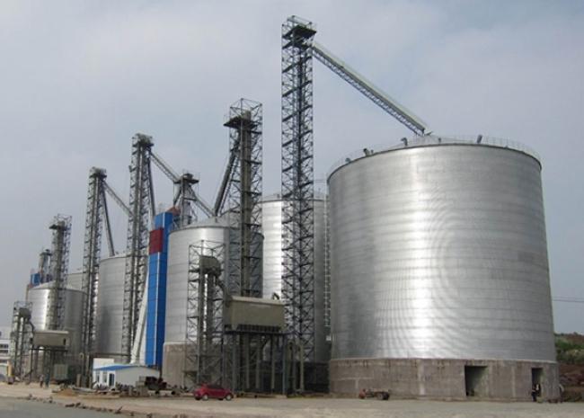 长白大型钢板库构造参数及水泥储存质量